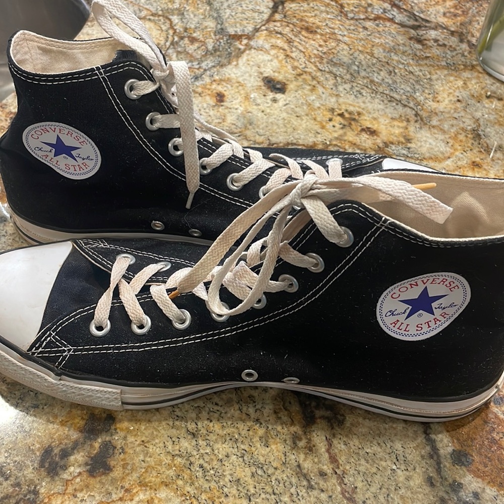 Converse high top Chuck Taylors men’s size 12